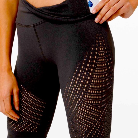 Lululemon Reveal HR Short Digi Rain Charcoal Grey Size 2 High Rise Shorts - Picture 5 of 12